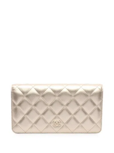 Pre-owned Chanel 2014-2015 Matelassé Bi-fold Wallet In Gold