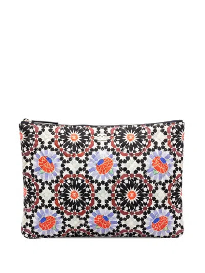 Pre-owned Chanel 2014-2015 Paris Dubai Medium Quilted Printed Canvas O Case Clutch Bag In White