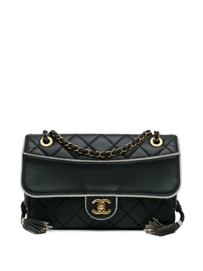 Pre-owned Chanel 2015-2016 Cc Quilted Lambskin Tassel And Border Embellished Flap Shoulder Bag In 黑色