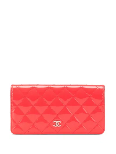 Pre-owned Chanel 2015-2016 Cc Quilted Patent Leather L Yen Bifold Wallet Long Wallets