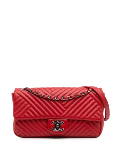 Pre-owned Chanel 2015-2016 Medium Lambskin Cc Crossing Flap Shoulder Bag In Red