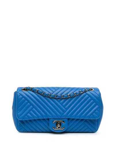 Pre-owned Chanel 2015-2016 Medium Lambskin Cc Crossing Flap Shoulder Bag In Blue