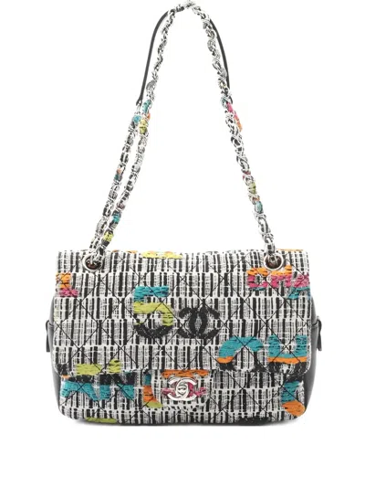 Pre-owned Chanel 2015-2016 Tweed Easy Fantasy Shoulder Bag In White