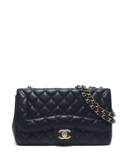 Pre-owned Chanel 2015 Cc Turn-lock Diamond-quilted Shoulder Bag In ブルー