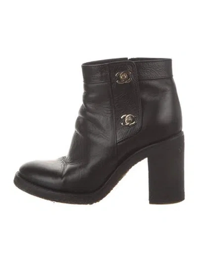 Pre-owned Chanel 2015 Interlocking Cc Logo Boots In Black