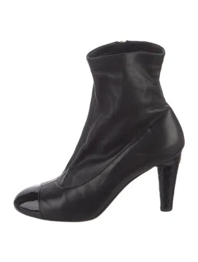 Pre-owned Chanel 2015 Interlocking Cc Logo Boots In Black