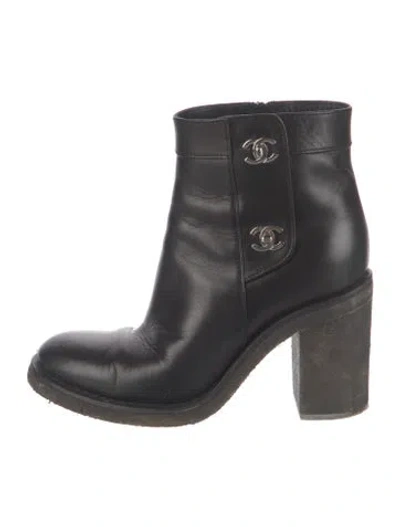 Pre-owned Chanel 2015 Interlocking Cc Logo Boots In Black