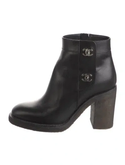 Pre-owned Chanel 2015 Interlocking Cc Logo Boots In Black