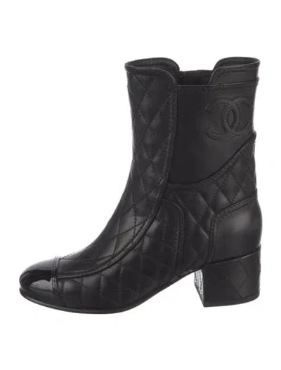 Pre-owned Chanel 2015 Interlocking Cc Logo Boots In Black