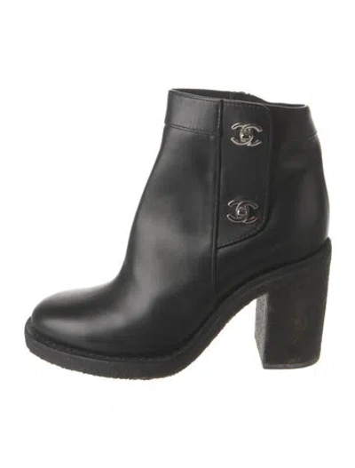Pre-owned Chanel 2015 Interlocking Cc Logo Boots In Black