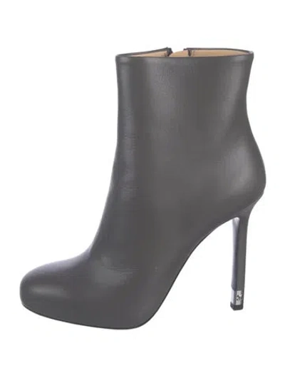 Pre-owned Chanel 2015 Interlocking Cc Logo Boots In Grey