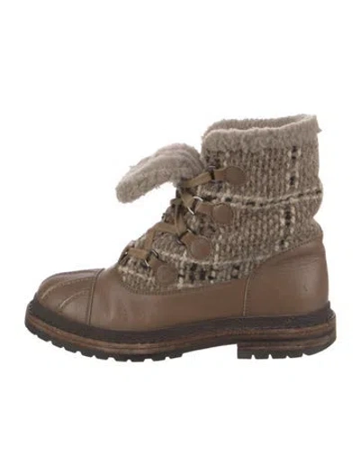 Pre-owned Chanel 2015 Interlocking Cc Logo Boots In Neutral