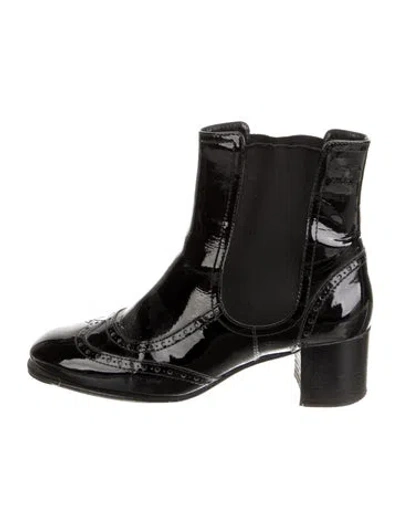 Pre-owned Chanel 2015 Interlocking Cc Logo Chelsea Boots In Black