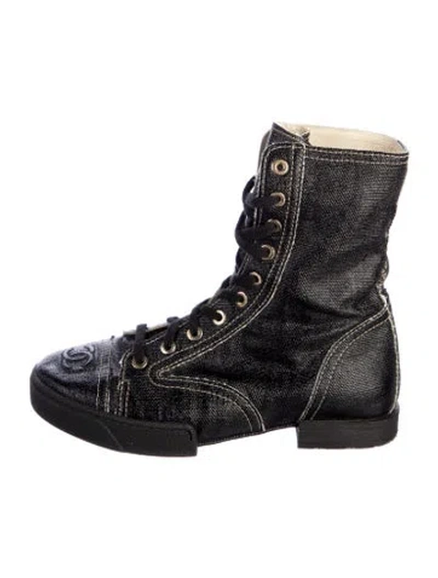 Pre-owned Chanel 2015 Interlocking Cc Logo Combat Boots In Black