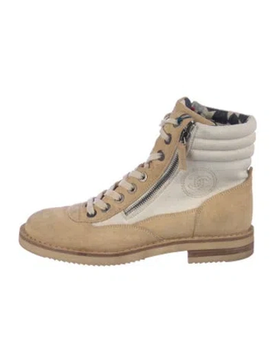 Pre-owned Chanel 2015 Interlocking Cc Logo Combat Boots In Neutral