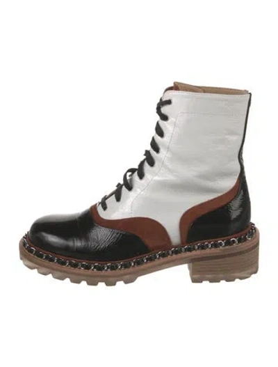 Pre-owned Chanel 2015 Interlocking Cc Logo Combat Boots In White
