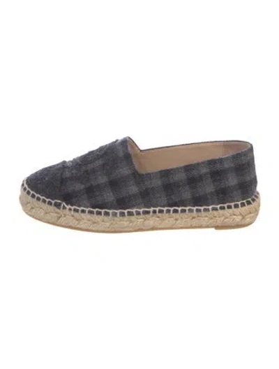 Pre-owned Chanel 2015 Interlocking Cc Logo Espadrilles In Black/grey