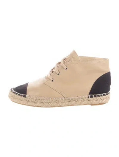 Pre-owned Chanel 2015 Interlocking Cc Logo Espadrilles In Neutral