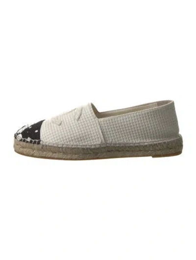 Pre-owned Chanel 2015 Interlocking Cc Logo Espadrilles In White