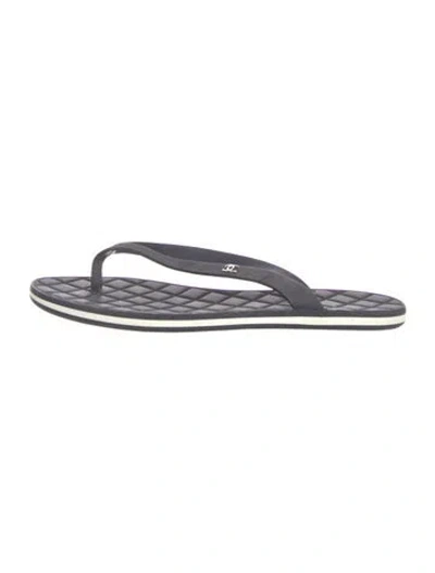 Pre-owned Chanel 2015 Interlocking Cc Logo Flip Flops In Grey