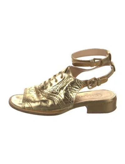 Pre-owned Chanel 2015 Interlocking Cc Logo Gladiator Sandals In Gold