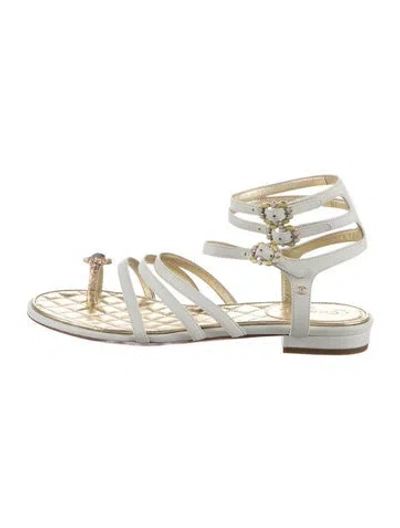 Pre-owned Chanel 2015 Interlocking Cc Logo Gladiator Sandals In White