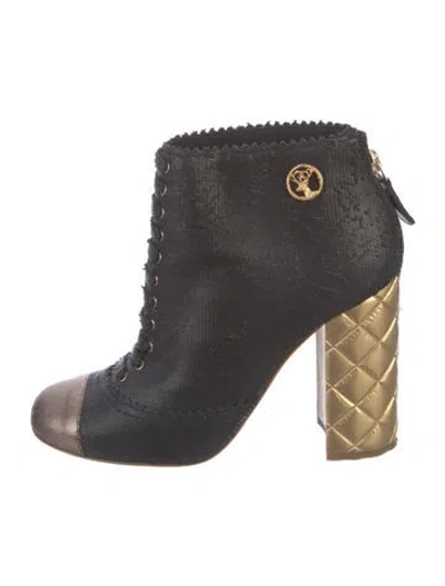 Pre-owned Chanel 2015 Interlocking Cc Logo Lace-up Boots In Black