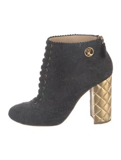 Pre-owned Chanel 2015 Interlocking Cc Logo Lace-up Boots In Black