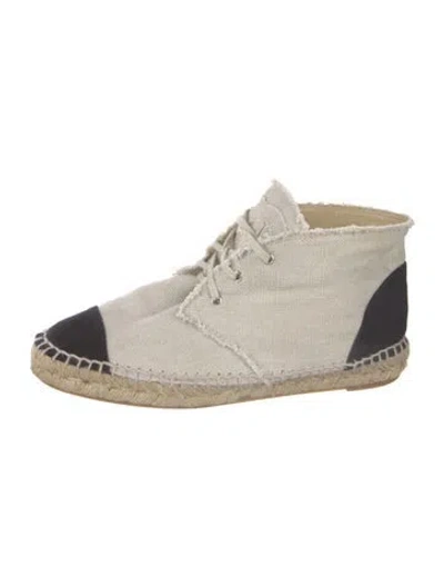 Pre-owned Chanel 2015 Interlocking Cc Logo Lace-up Boots In Neutral