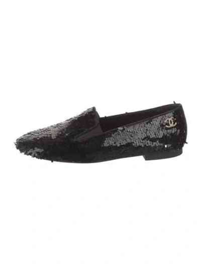 Pre-owned Chanel 2015 Interlocking Cc Logo Loafers In Black/gold