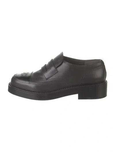Pre-owned Chanel 2015 Interlocking Cc Logo Loafers In Black/grey