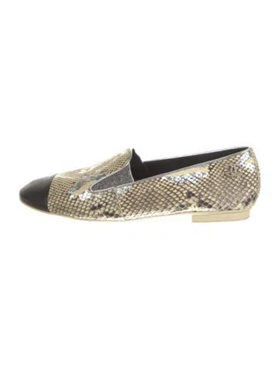 Pre-owned Chanel 2015 Interlocking Cc Logo Loafers In Neutral