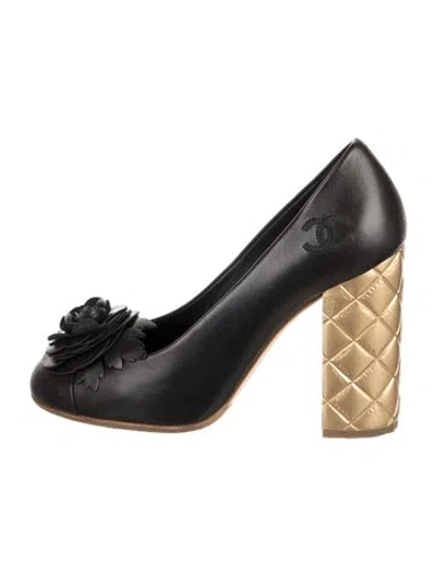 Pre-owned Chanel 2015 Interlocking Cc Logo Pumps In Black