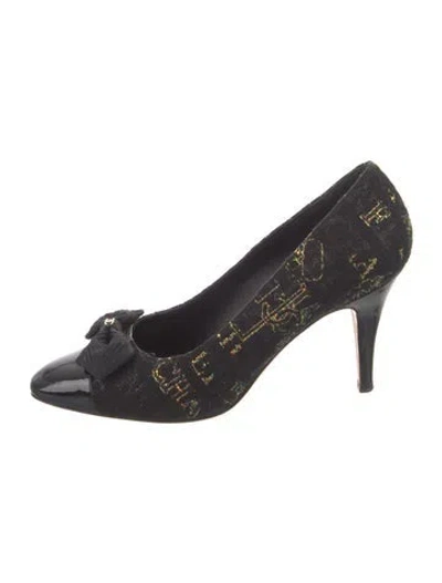 Pre-owned Chanel 2015 Interlocking Cc Logo Pumps In Black