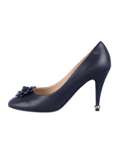 Pre-owned Chanel 2015 Interlocking Cc Logo Pumps In Blue