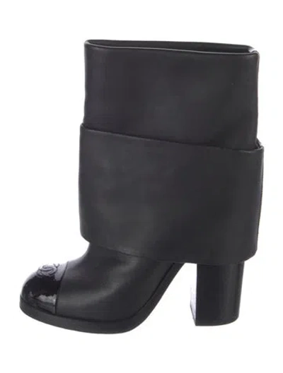 Pre-owned Chanel 2015 Interlocking Cc Logo Rain Boots In Black