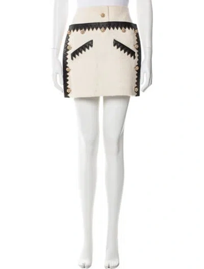 Pre-owned Chanel 2015 Mini Skirt In Neutral