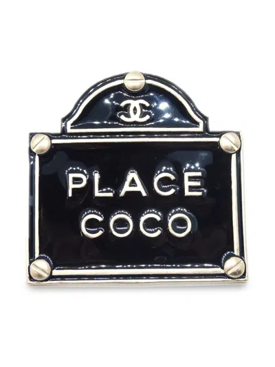 Pre-owned Chanel 2015 Place Coco Brooch In Black