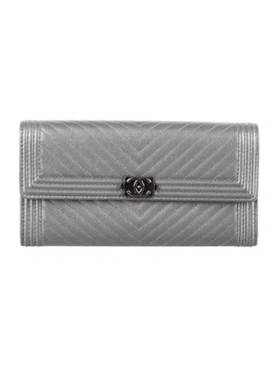 Pre-owned Chanel 2015-2016 Chevron Boy Continental Wallet