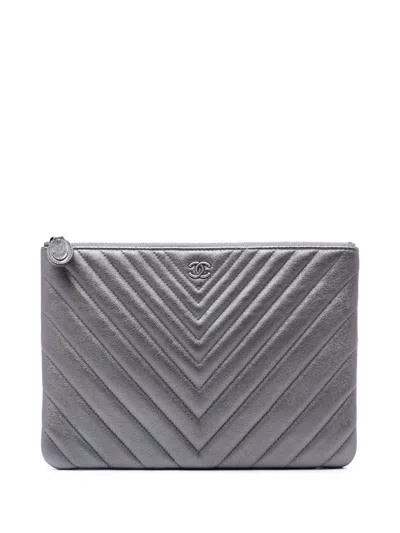 Pre-owned Chanel 2015-2016 Medium Chevron Metallic Calfskin O Case Clutch Bag In Gray
