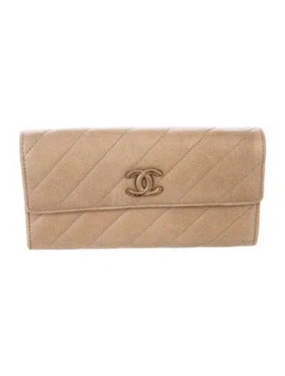 Pre-owned Chanel 2015-2016 Nubuck Continental Wallet In Neutrals