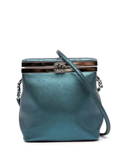 Pre-owned Chanel 2016-2017 Cc Metallic Calfskin Vanity Bag In Blue