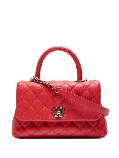 Pre-owned Chanel 2016-2017 Cc Turn-lock-fastening Tote Bag In Red