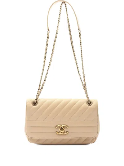 Pre-owned Chanel 2016-2017 Diagonal-quilting Chain-strap Shoulder Bag In Neutral