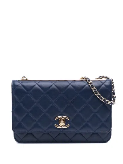 Pre-owned Chanel 2016-2017 Lambskin Trendy Cc Wallet On Chain Crossbody Bag In Blue
