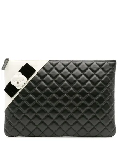 Pre-owned Chanel 2016-2017 Large Quilted Lambskin Camellia O Case Clutch Bag In White