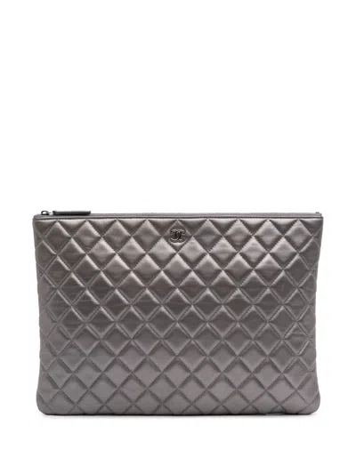 Pre-owned Chanel 2016-2017 Large Quilted Lambskin O Case Clutch Bag