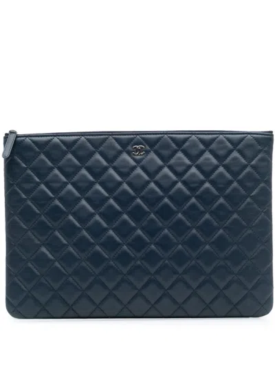 Pre-owned Chanel 2016-2017 Large Quilted Lambskin O Case Clutch Bag In Blue