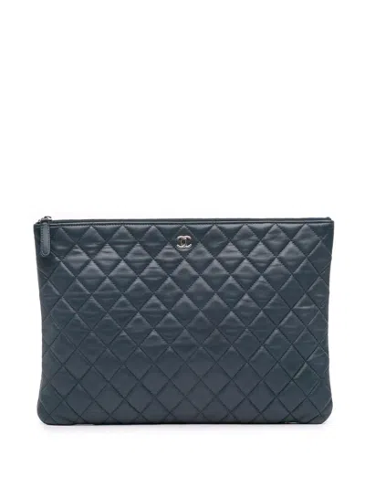 Pre-owned Chanel 2016-2017 Large Quilted Lambskin O Case Clutch Bag In Blue