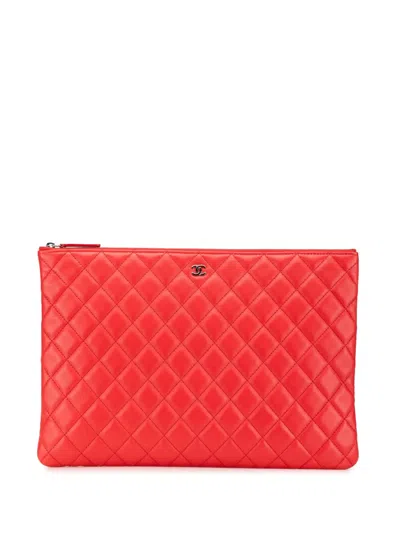 Pre-owned Chanel 2016-2017 Large Quilted Lambskin O Case Clutch Bag In Red